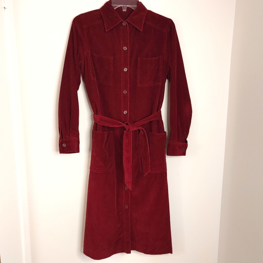 Fall 2025 colour trend 

 vintage 70s burgundy corduroy jacket dress. S/M.